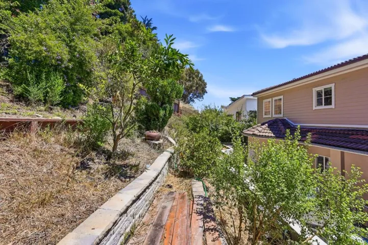 7420 Skyline Boulevard, Oakland, California 94611