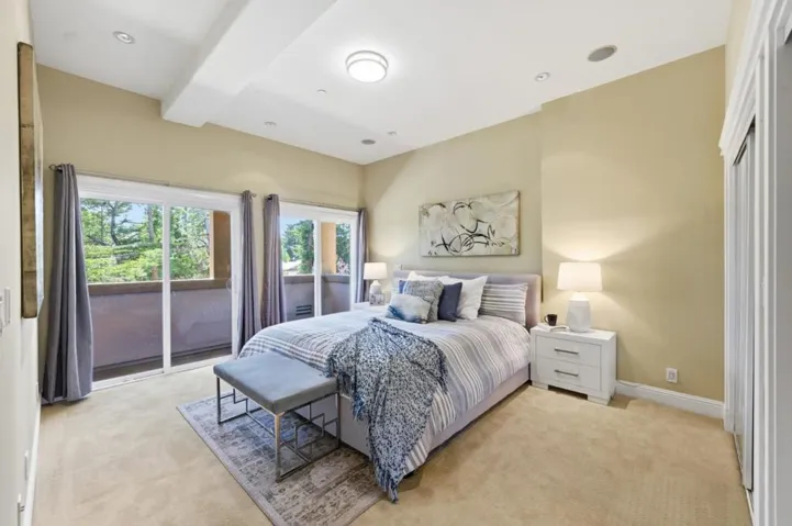 7420 Skyline Boulevard, Oakland, California 94611