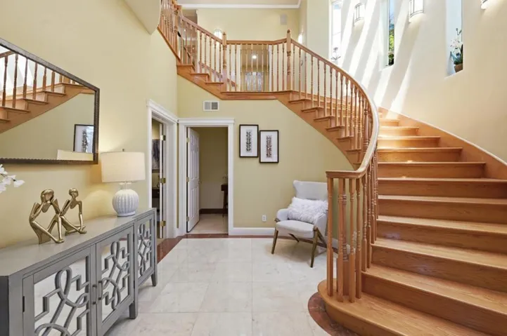 7420 Skyline Boulevard, Oakland, California 94611