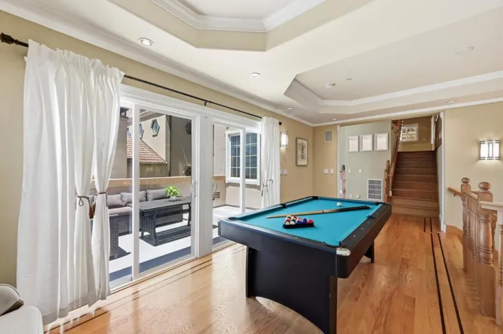 7420 Skyline Boulevard, Oakland, California 94611