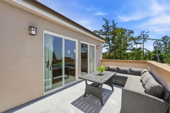 7420 Skyline Boulevard, Oakland, California 94611