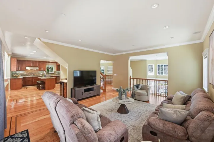 7420 Skyline Boulevard, Oakland, California 94611