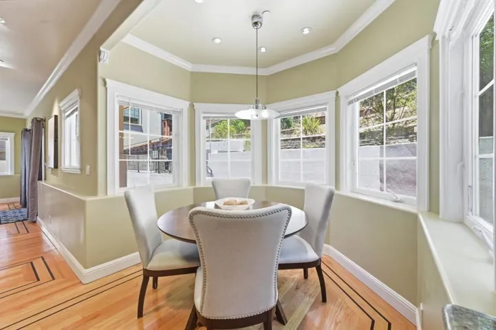 7420 Skyline Boulevard, Oakland, California 94611