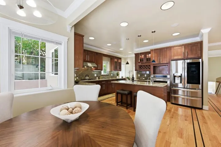 7420 Skyline Boulevard, Oakland, California 94611