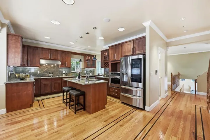 7420 Skyline Boulevard, Oakland, California 94611