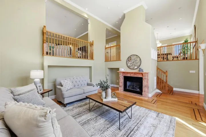 7420 Skyline Boulevard, Oakland, California 94611