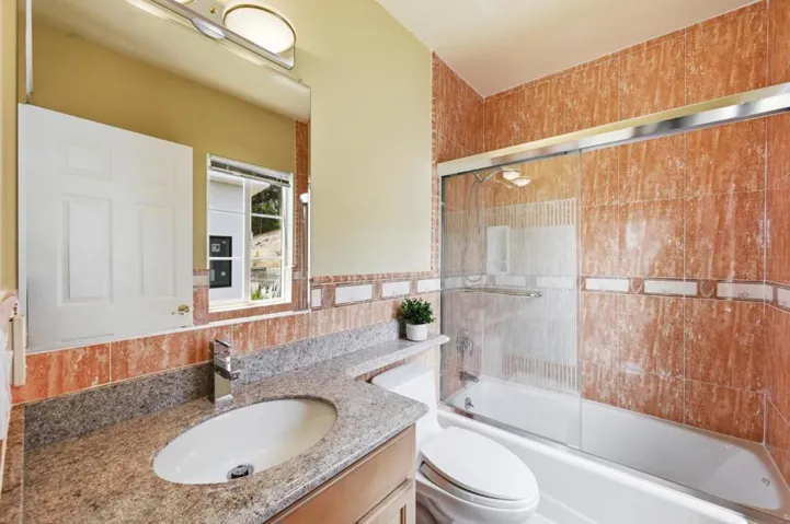 7420 Skyline Boulevard, Oakland, California 94611
