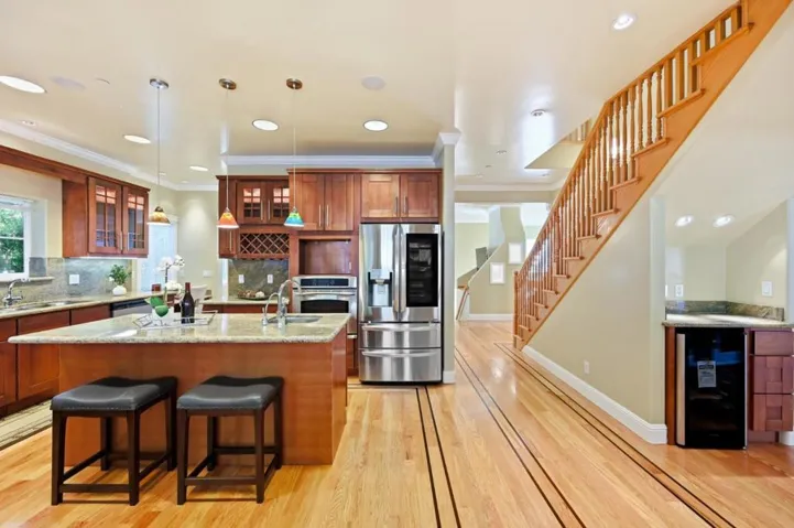 7420 Skyline Boulevard, Oakland, California 94611