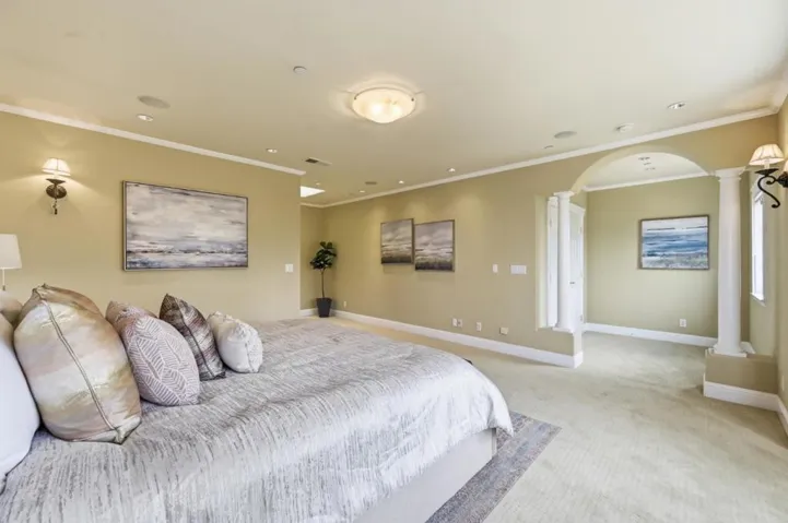 7420 Skyline Boulevard, Oakland, California 94611