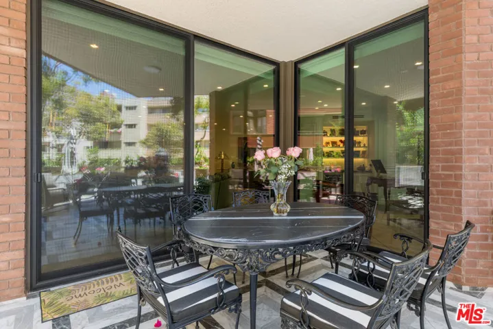 300 N Swall Drive 158, Beverly Hills, California 90211