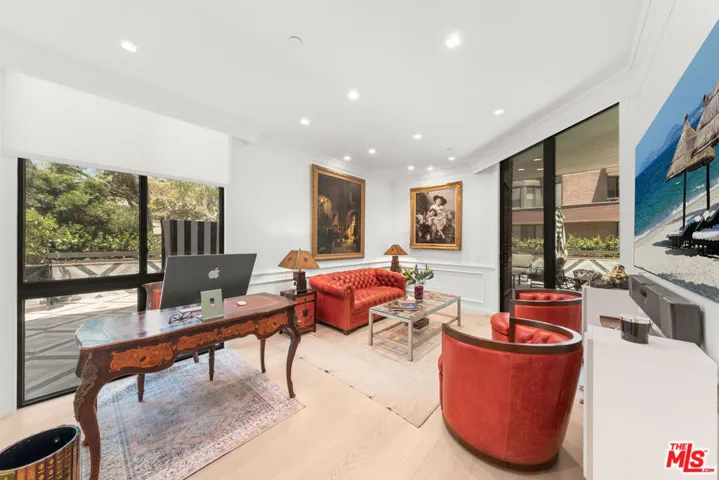 300 N Swall Drive 158, Beverly Hills, California 90211