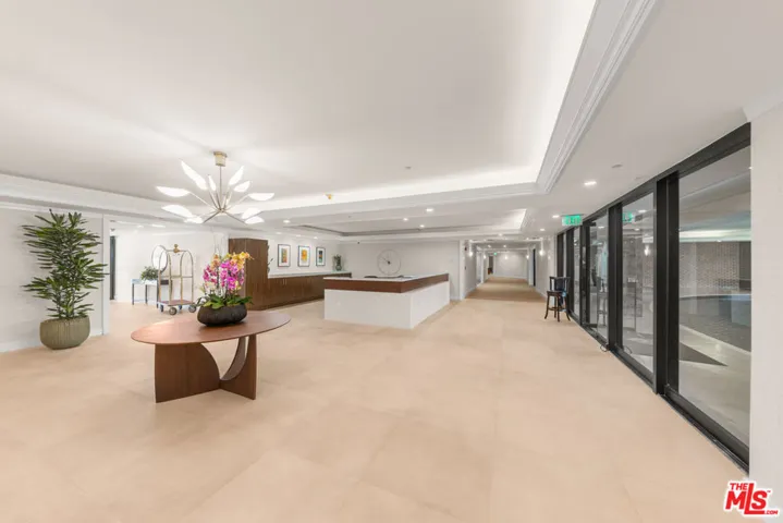 300 N Swall Drive 158, Beverly Hills, California 90211
