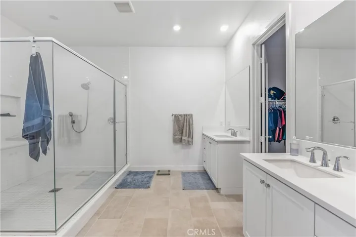 Primary suite
