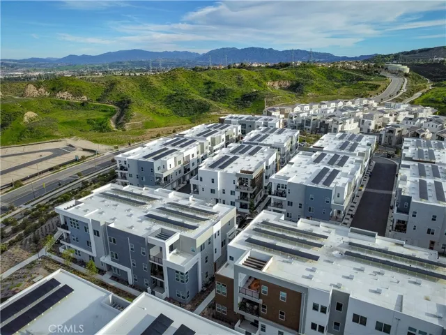 27227 Diamond Peak Lane 302, Valencia, California 91381