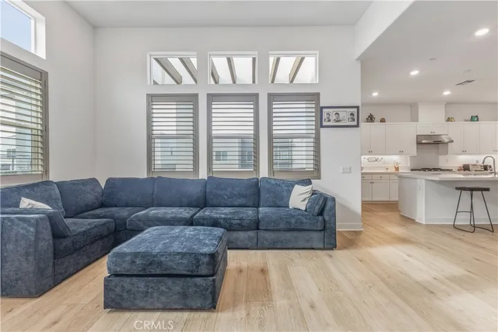 27227 Diamond Peak Lane 302, Valencia, California 91381