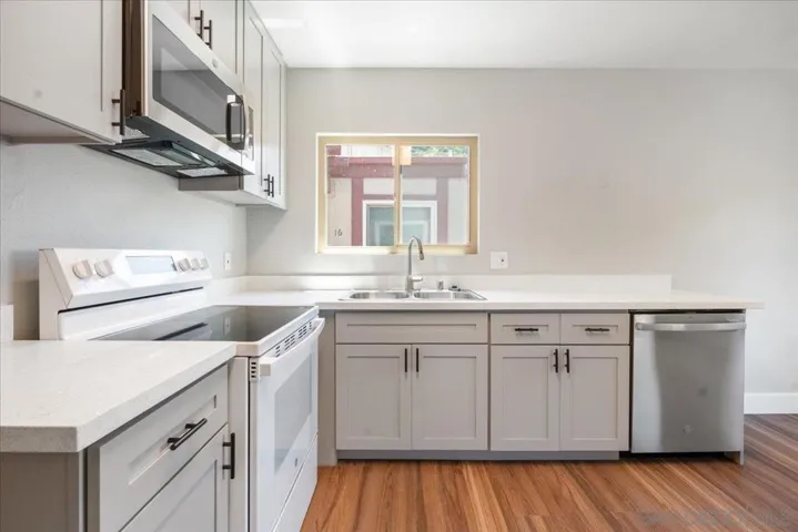 5473 Adobe Falls Rd 9, San Diego, California 92120