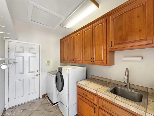 875 Clark, Riverside, California 92501