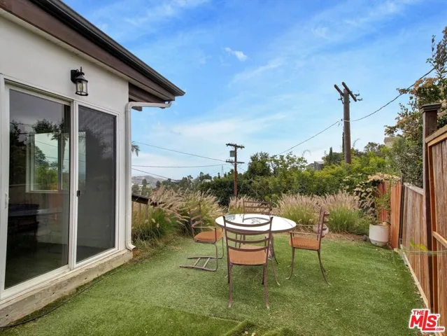 2007 Barcelona Drive, Los Angeles, California 90046