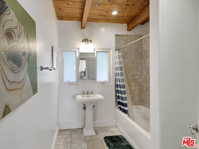 2007 Barcelona Drive, Los Angeles, California 90046