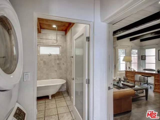 2007 Barcelona Drive, Los Angeles, California 90046