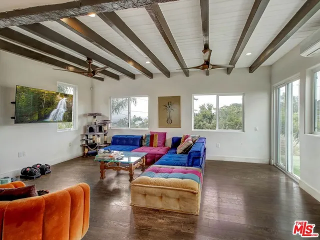 2007 Barcelona Drive, Los Angeles, California 90046