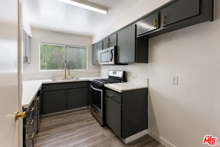 11425 Tiara Street, Los Angeles, California 91601