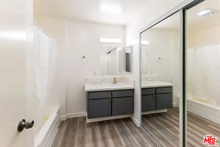 11425 Tiara Street, Los Angeles, California 91601