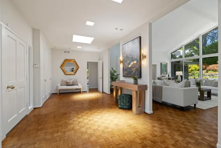 820 Eucalyptus Avenue, Hillsborough, California 94010