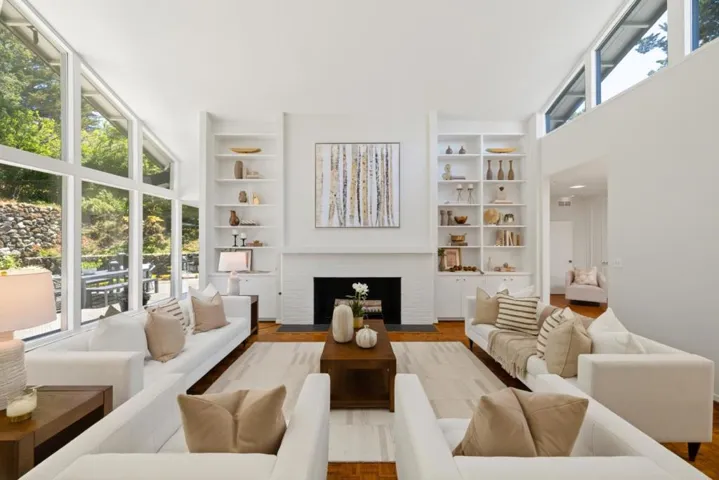 820 Eucalyptus Avenue, Hillsborough, California 94010