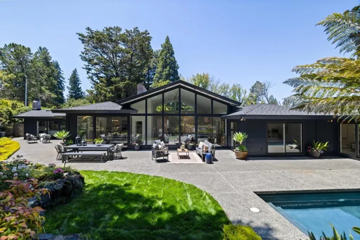 820 Eucalyptus Avenue, Hillsborough, California 94010