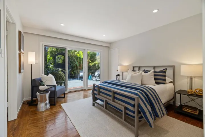 820 Eucalyptus Avenue, Hillsborough, California 94010