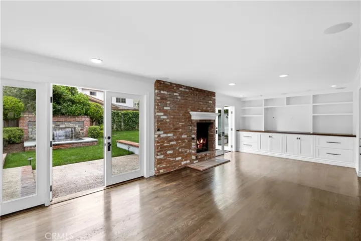 1943 Port Carney, Newport Beach, California 92660