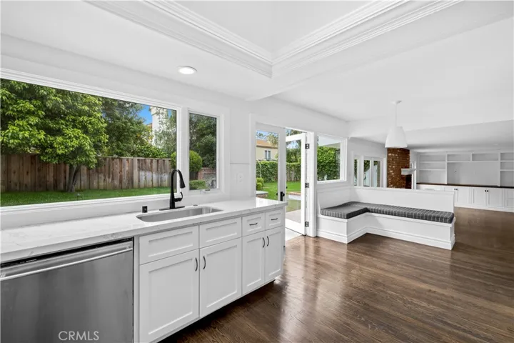 1943 Port Carney, Newport Beach, California 92660