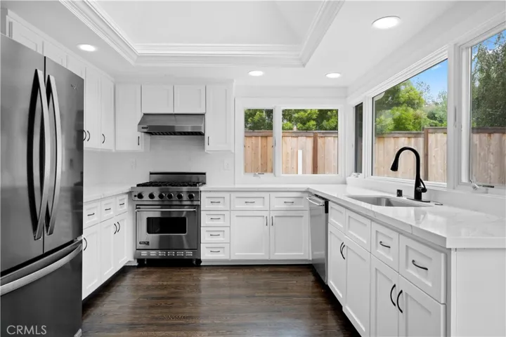 1943 Port Carney, Newport Beach, California 92660