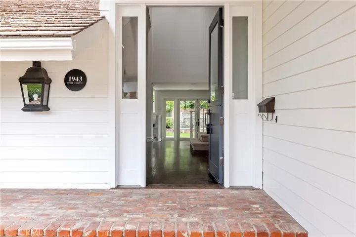 1943 Port Carney, Newport Beach, California 92660
