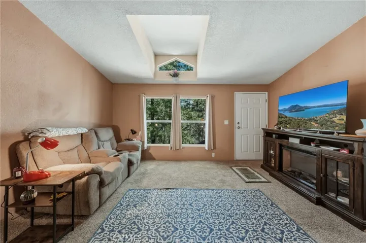 16121 Golf, Cobb, California 95426