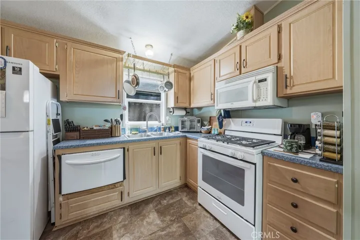 16121 Golf, Cobb, California 95426