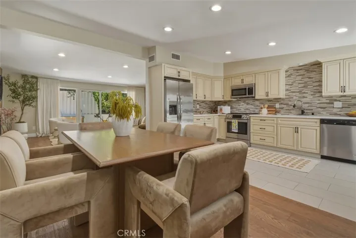 3675 Ventura Canyon, Sherman Oaks, California 91423