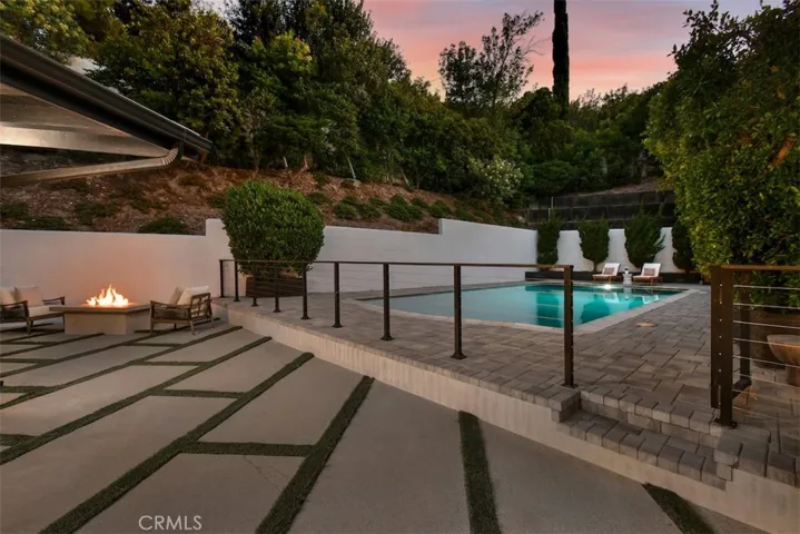 3675 Ventura Canyon, Sherman Oaks, California 91423