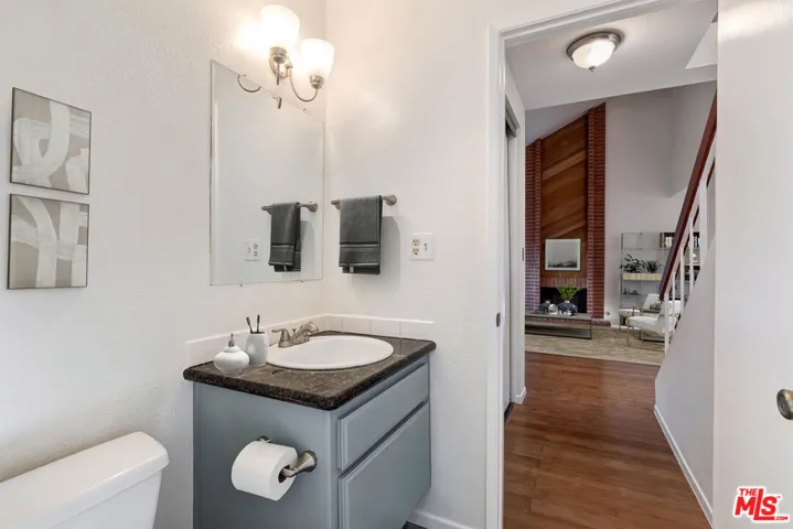 Powder room Virtually Staged