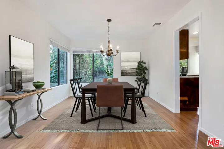Virtually Staged