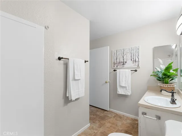 512 Sandalwood 1, Escondido, California 92027