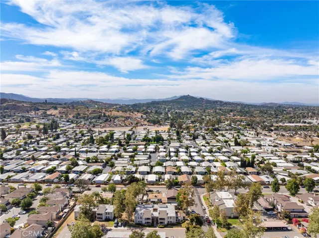 512 Sandalwood 1, Escondido, California 92027