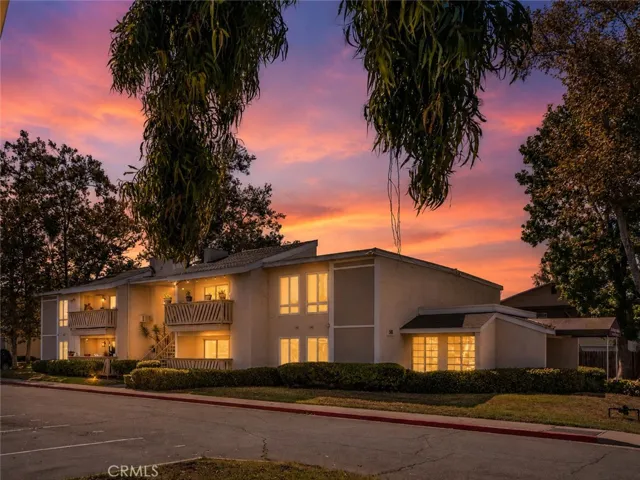 512 Sandalwood 1, Escondido, California 92027