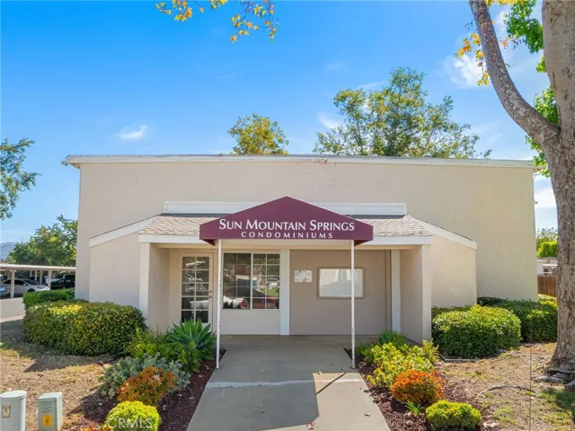 512 Sandalwood 1, Escondido, California 92027