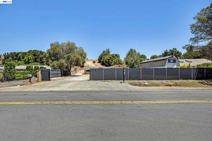 6344 Paloverde Rd, Castro Valley, California 94552