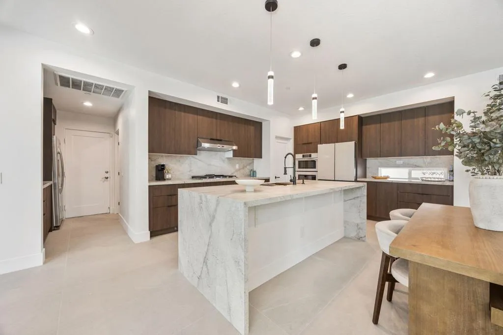 27-web-or-mls-068A9728