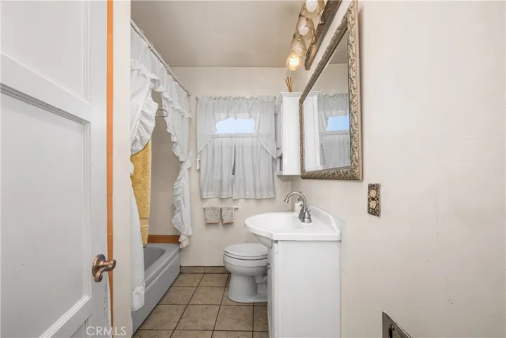 3402 Woodruff Avenue, Long Beach, California 90808