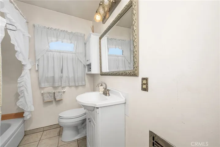 3402 Woodruff Avenue, Long Beach, California 90808