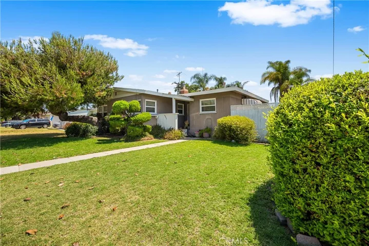 3402 Woodruff Avenue, Long Beach, California 90808